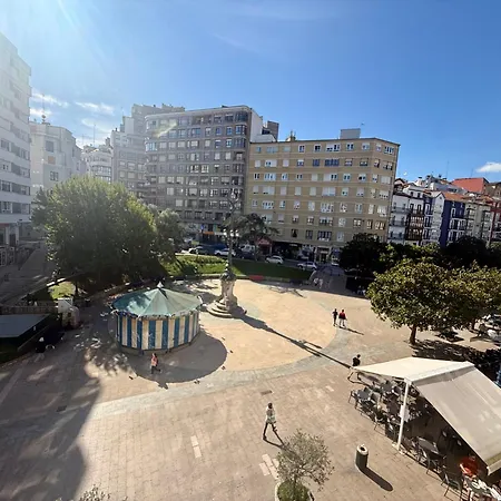 Apartamento En El Centro De En La Plaza Juan Carlos I *