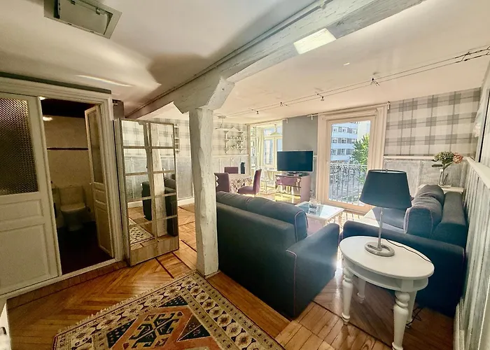 En El Centro De En La Plaza Juan Carlos I Apartman