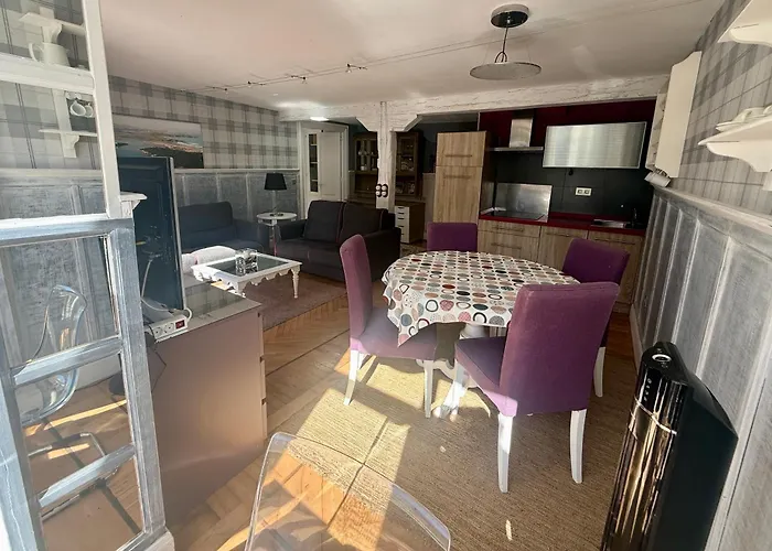 En El Centro De En La Plaza Juan Carlos I Apartment *