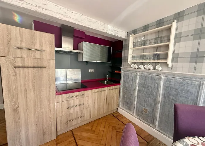 En El Centro De En La Plaza Juan Carlos I