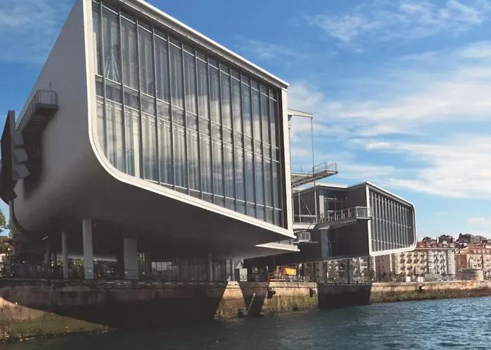 En El Centro De En La Plaza Juan Carlos I Apartment